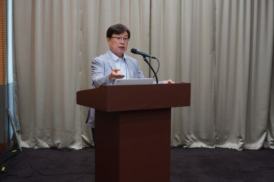 이충훈 유비리서치 대표(2022 상반기 OLED 결산 세미나)